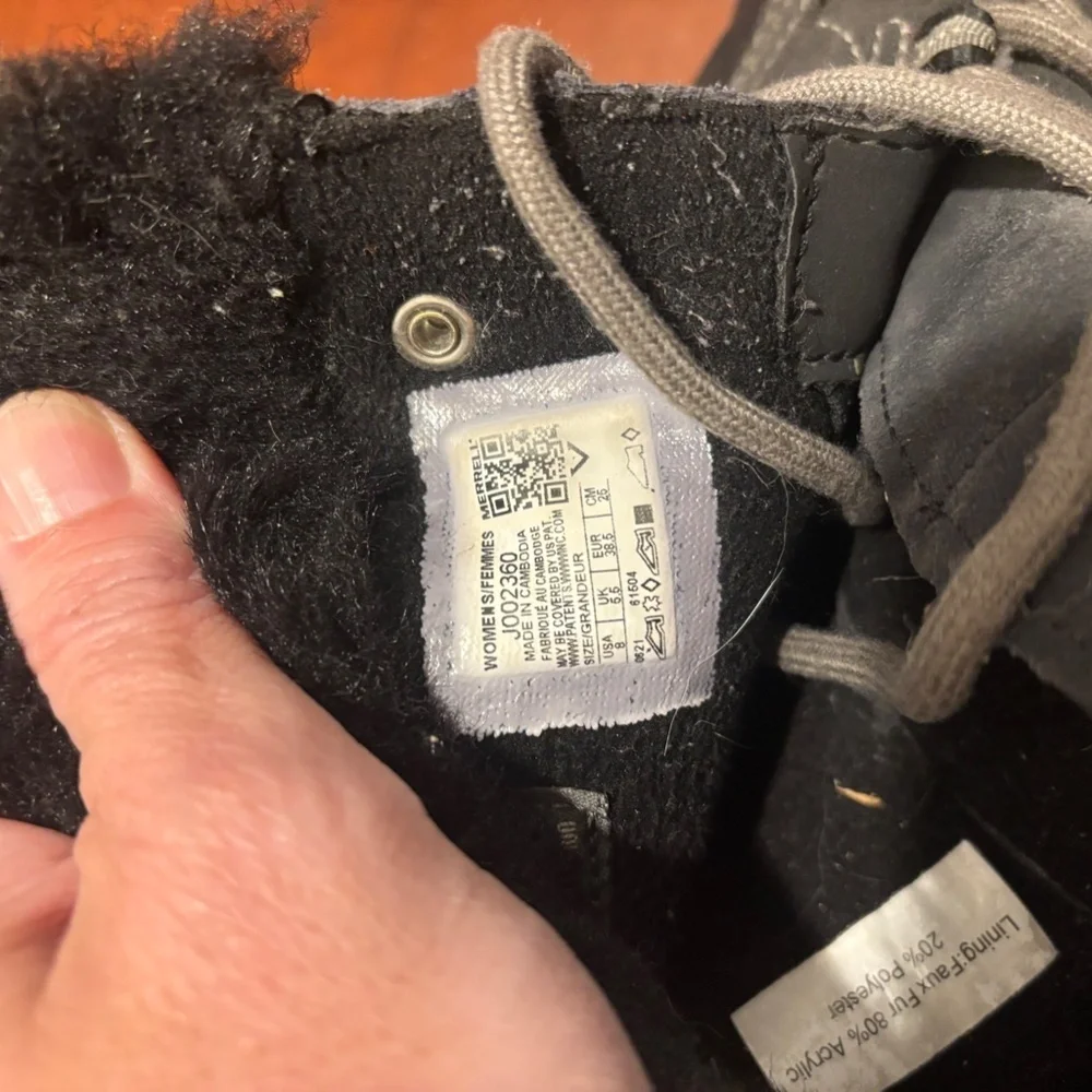 Merrell Women's Yokota Polar Waterproof Boots Black size 8